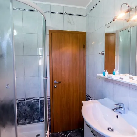 Emil Apartman *